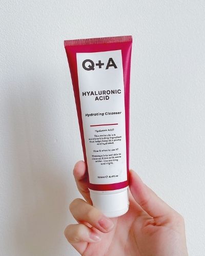 Q+A Hyaluronic Acid Hydrating Cleanser - The Skincare Culture