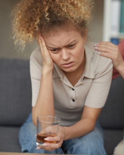 What are the Side Effects of Using Accutane While Drinking Alcohol - The Skincare Culture