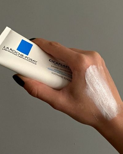 La Roche Posay Cicaplast Baume B5 Texture - The Skincare Culture