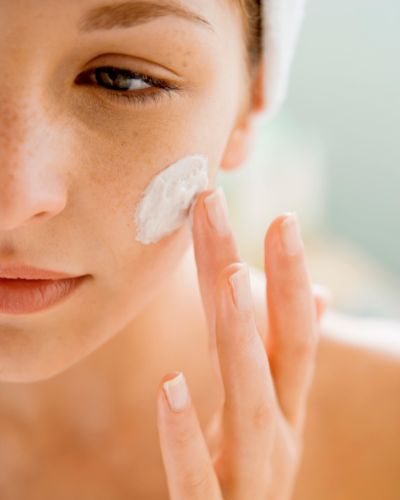Benefits of Using Adapalene - The Skincare Culture