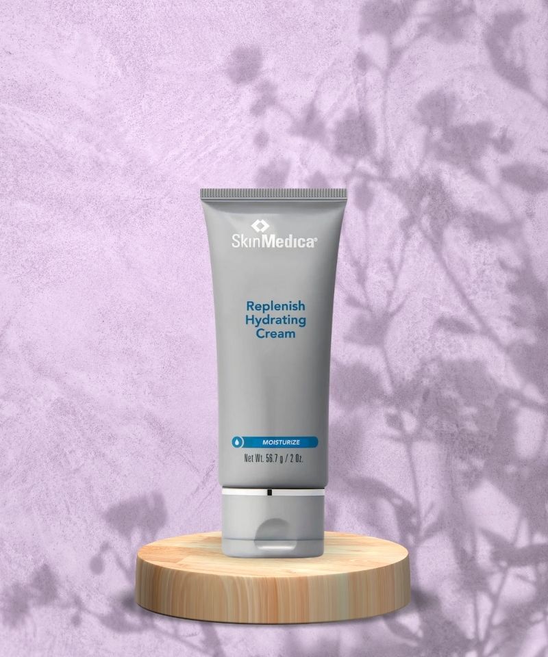 The SkinMedica – Replenish Hydrating Cream is a great product with Green tea extract. 